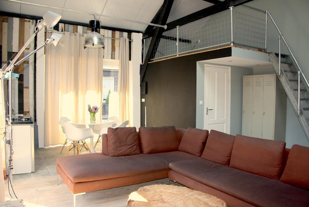 Appartement Paardenstal, Private House With Wifi And Free Parking For 1 Car à Weesp Extérieur photo